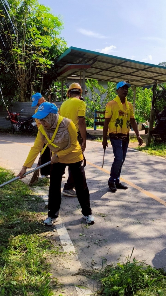 โครงการจัดระเบียบท้องถิ่น 1 อทป. 1 ถนนสวย ปลอดภัย