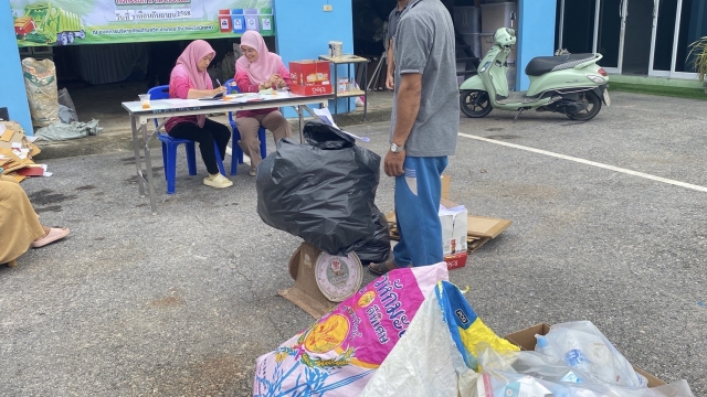 โครงการจัดการขยะตำบลวัด (กิจกรรมที่ 2 ตลาดนัดขยะ)