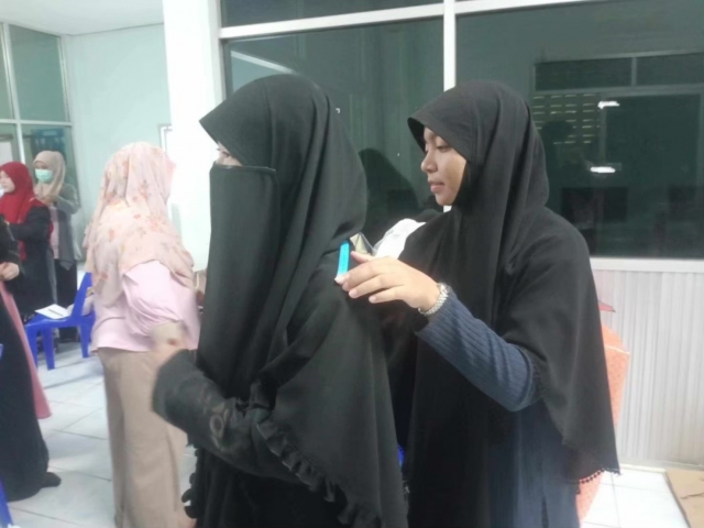 โครงการส่งเสริมอาชีพให้กับกลุ่มสตรี  แม่บ้านและประชาชนทั่วไป (ฝึกอบรมอาชีพการตัดเย็บเสื้อผ้า)2568
