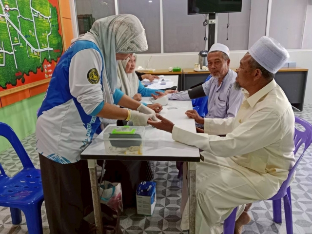 โครงการ “สูงวัยอย่างมีคุณค่า สู่วัยชราอย่างมีความสุข” (โรงเรียนผู้สูงอายุ)