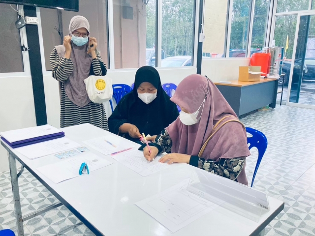 โครงการส่งเสริมอาชีพให้กับกลุ่มสตรี  แม่บ้านและประชาชนทั่วไป (ฝึกอบรมอาชีพการตัดเย็บเสื้อผ้า)2568