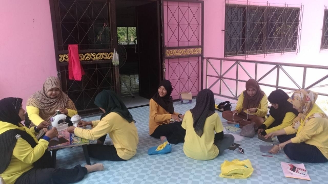 โครงการอบรมเชิงปฏิบัติการให้ความรู้ในการป้องกันโรคติดเชื้อไวรัสโคโรน่า2019 (COVID-19) และการจัดทำหน้