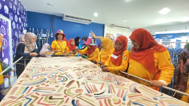โครงการส่งเสิมอาชีพให้กับกลุ่มสตรี แม่บ้าน และประชาชนทั่วไป ประจำปี 2567  ณ.ฟาร์มตัวอย่าง