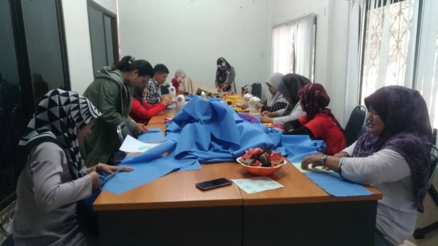โครงการอบรมเชิงปฏิบัติการให้ความรู้ในการป้องกันโรคติดเชื้อไวรัสโคโรน่า2019 (COVID-19) และการจัดทำหน้