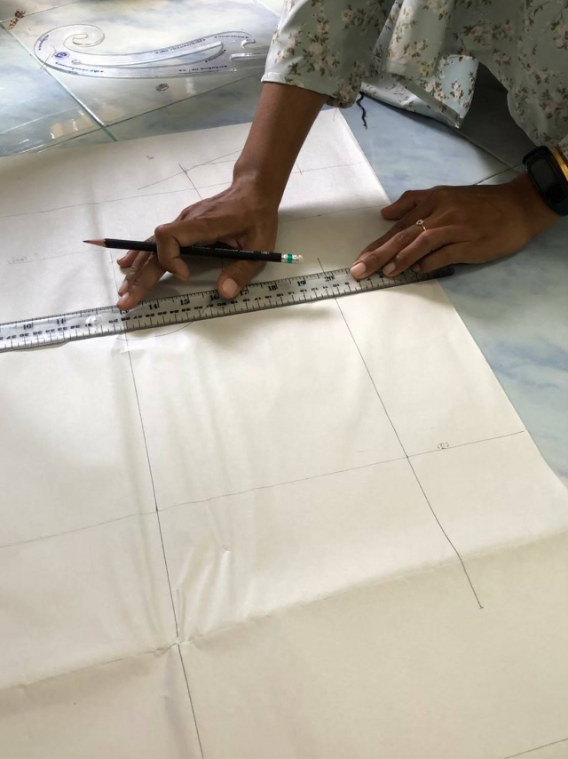 โครงการตัดเย็บเสื้อผ้า ประจำปีงบประมาณ 2565