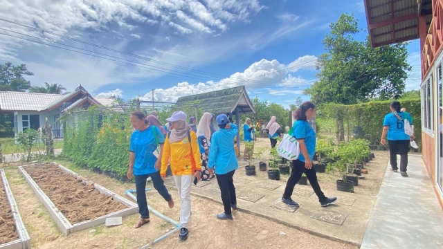 โครงการส่งเสิมอาชีพให้กับกลุ่มสตรี แม่บ้าน และประชาชนทั่วไป ประจำปี 2567  ณ.ฟาร์มตัวอย่าง