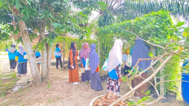 โครงการส่งเสิมอาชีพให้กับกลุ่มสตรี แม่บ้าน และประชาชนทั่วไป ประจำปี 2567  ณ.ฟาร์มตัวอย่าง