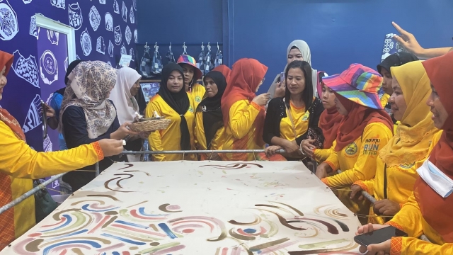 โครงการส่งเสิมอาชีพให้กับกลุ่มสตรี แม่บ้าน และประชาชนทั่วไป ประจำปี 2567  ณ.ฟาร์มตัวอย่าง