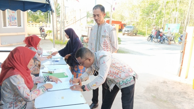 โครงการพัฒนาคุณภาพชีวิตผู้สูงอายุและผู้พิการ